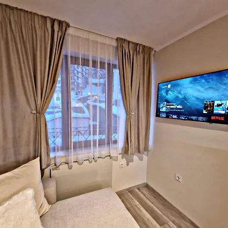 1 Bedroom Luxury Milena -free Parking דירה