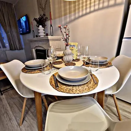 1 Bedroom Luxury Milena -free Parking * פמפורובו